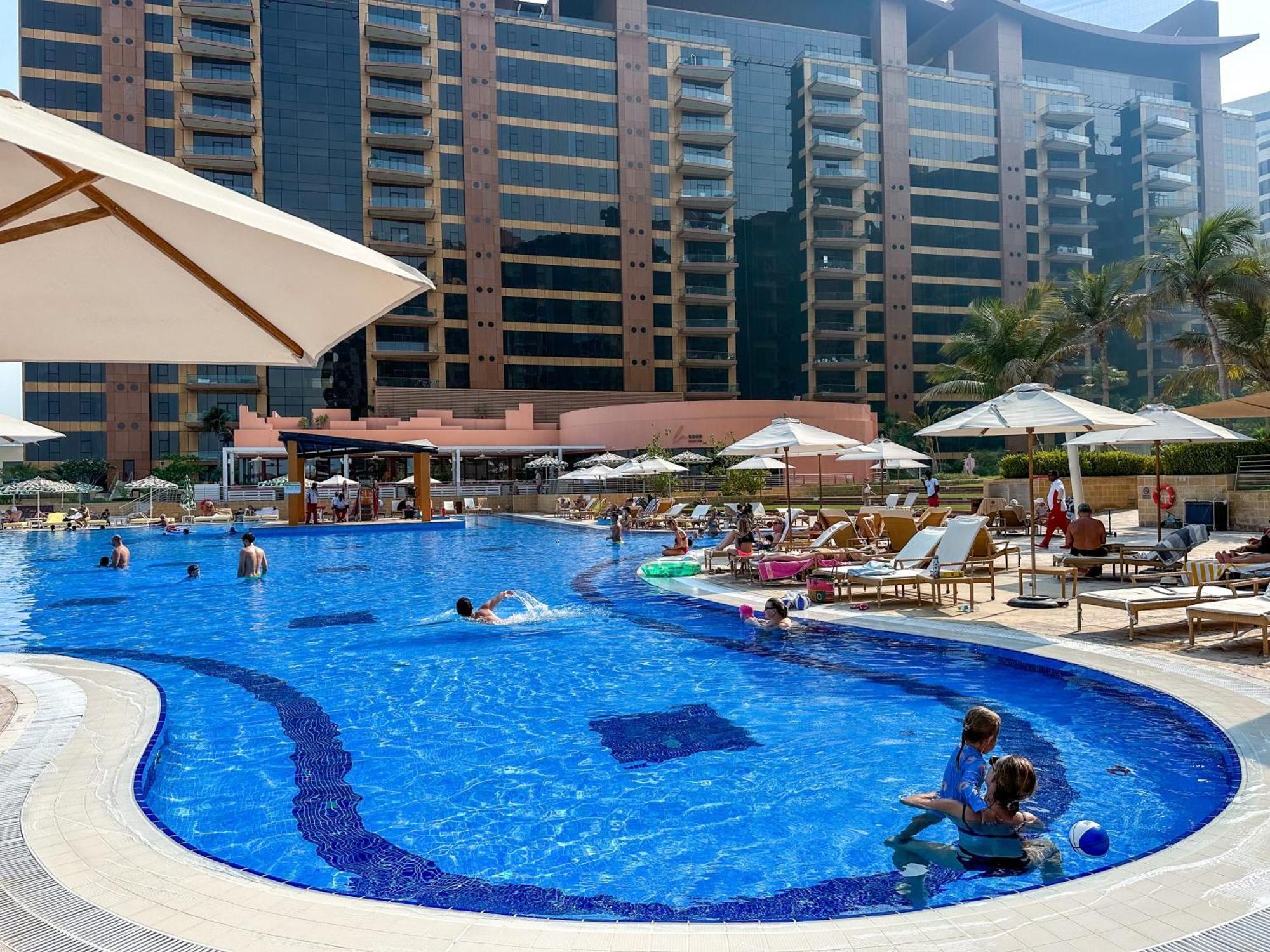 Modern Beachfront 1Br Apartment - Tiara Residence Dubai Eksteriør billede