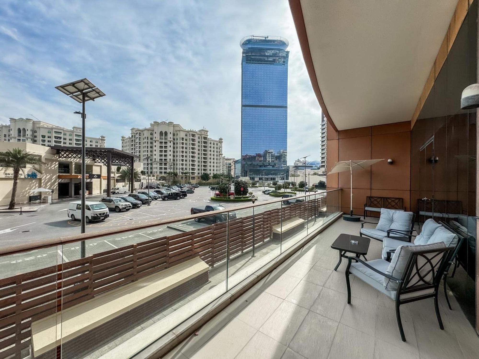 Modern Beachfront 1Br Apartment - Tiara Residence Dubai Eksteriør billede